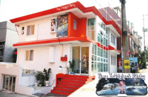  Time Travelers Party Hostel In Hongdae  Сеул